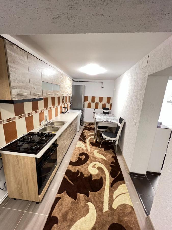 Jas Apartament Apartment Lupeni  Екстериор снимка
